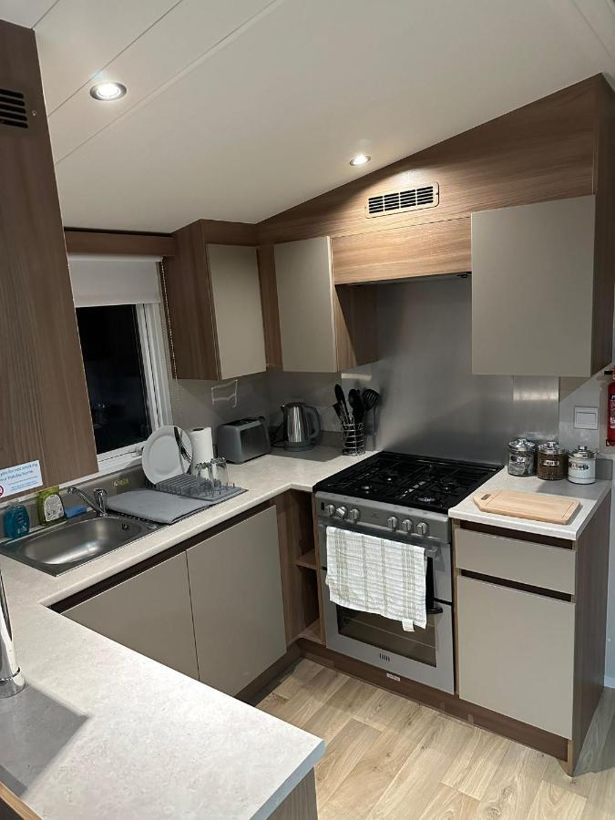 Вілла Luxurious 6 Berth Swift Bordeaux On Lyons Robin Hood Rhyl Meliden Екстер'єр фото