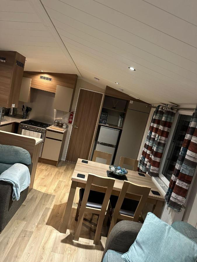 Вілла Luxurious 6 Berth Swift Bordeaux On Lyons Robin Hood Rhyl Meliden Екстер'єр фото