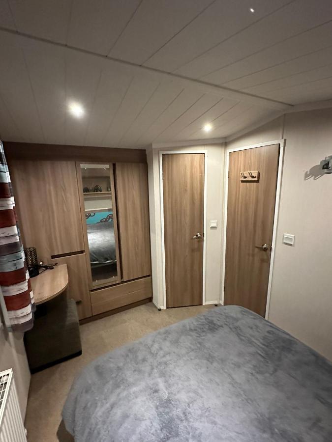 Вілла Luxurious 6 Berth Swift Bordeaux On Lyons Robin Hood Rhyl Meliden Екстер'єр фото